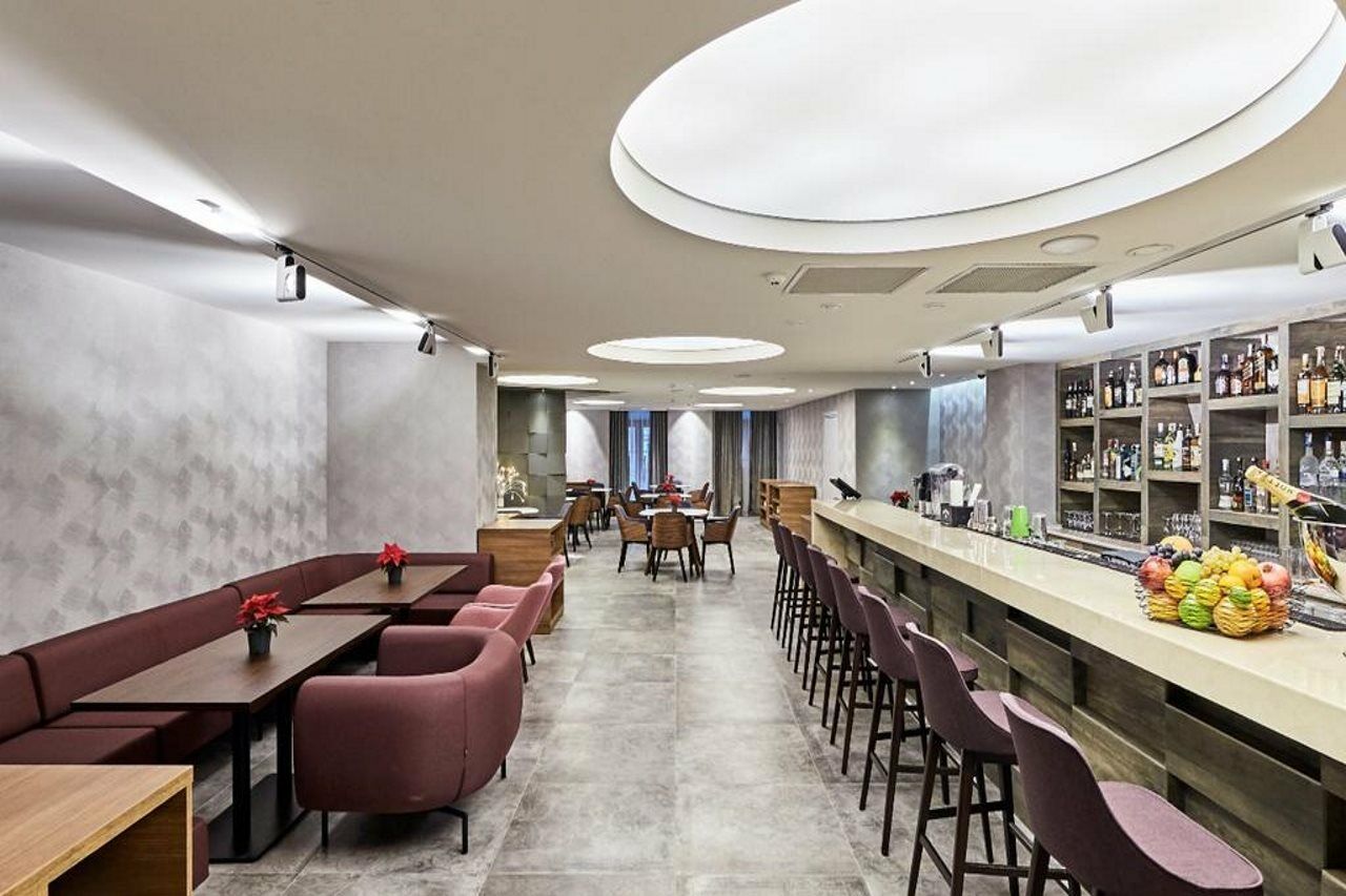 画廊宫殿酒店 第比利斯 外观 照片